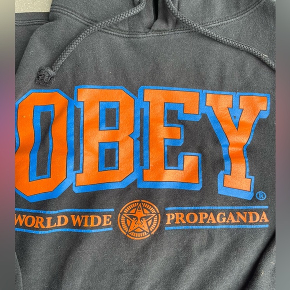 Obey Worldwide Hoodie - Picture 2 of 3